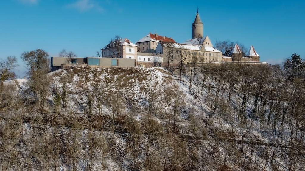 Leuchtenburg entdecken - Winter Wonder Land in Thüringen 8 Winterliche Sichtweisen, betrachtet aus unterschieddlichen Perspektiven.