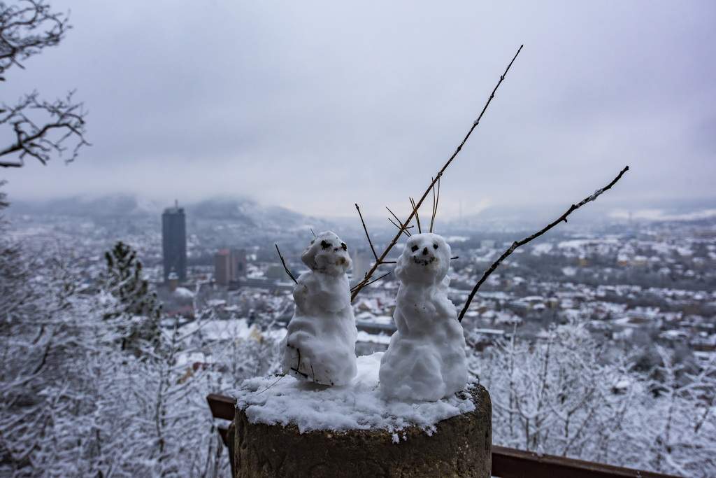 Fotos und Momentaufnahmen - die kleine Geschichten erzählen 36 Jena: Frisch verliebt im Schnee, Martina und Martin.