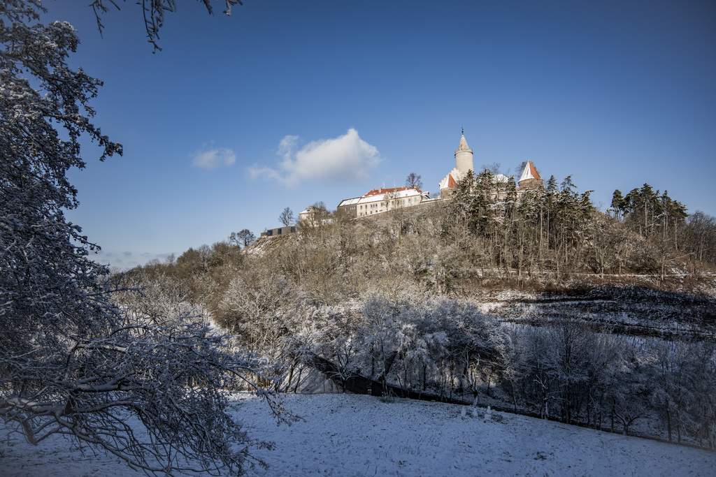 Leuchtenburg entdecken - Winter Wonder Land in Thüringen 12 Sonne, Schnee und Sterne. Winterliche Sichtweisen im Januar eingefangen.