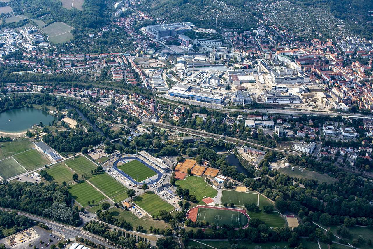 JenaFotografX, Fotografie und Medien aus Jena 53 Jena, betrachtet aus der Vorgelperspektive.