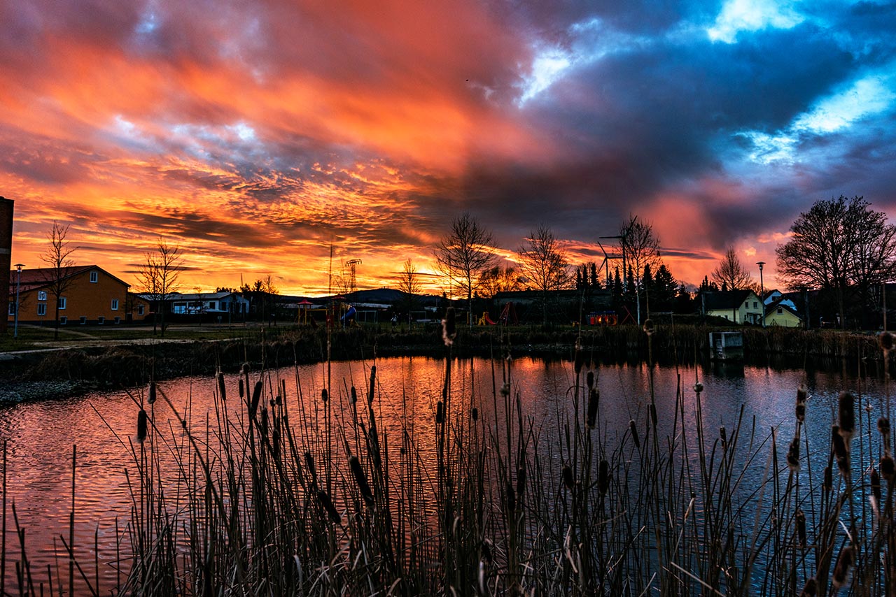 Thüringen – Das Grüne Herz Deutschlands 12 Brennender Himmel, Sonnenuntergang in Hörselgau in der Nähe von Gotha