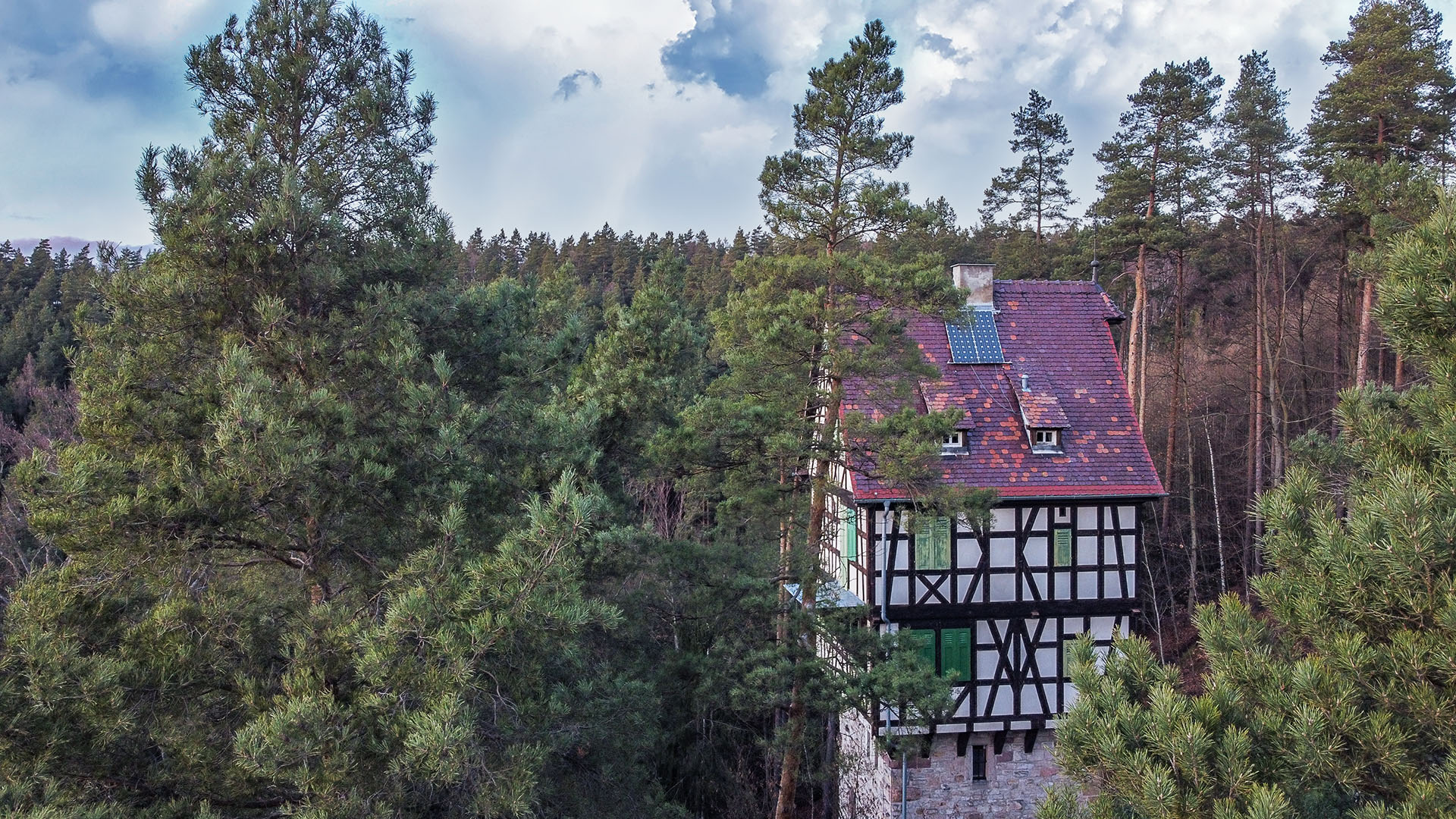 Jagdanlage Rieseneck & Herzogstuhl: Einzigartige Jagdarchitektur in Thüringen 6 Herzogstuhl in den Wintermonaten. Eingefangen im Januar 2022. Foto: Frank Liebold, Jenafotografx