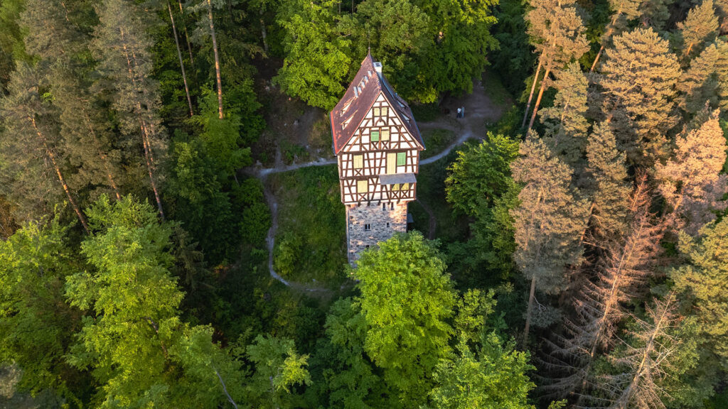 Jagdanlage Rieseneck & Herzogstuhl: Einzigartige Jagdarchitektur in Thüringen 1 Jagdanlage Rieseneck & Herzogstuhl: Barocke Jagd in Thüringen, Foto: Frank Liebold und Christian Engel, Jenafotografx