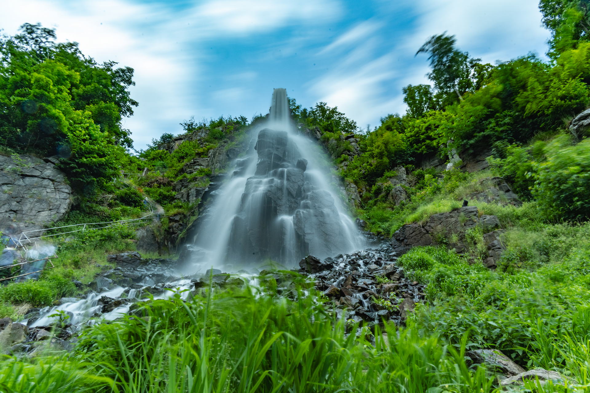 Thüringen – Das Grüne Herz Deutschlands 11 Trusetaler Wasserfall gilt als das Wahrzeichen der Stadt Brotterode-Trusetal