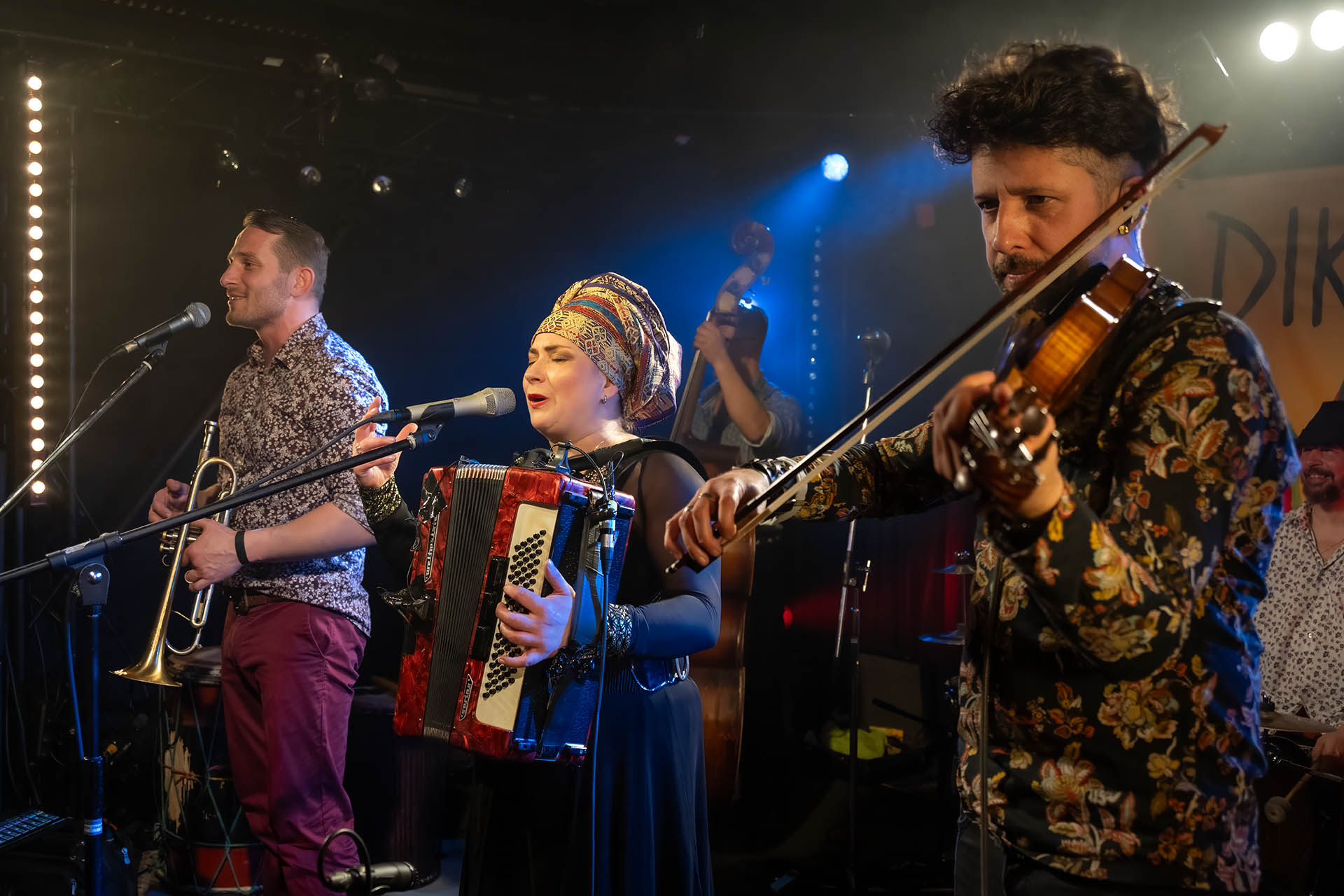 Dikanda Live! Gypsy World & Balkan Beats, März 2023 im Kulturbahnhof Jena
