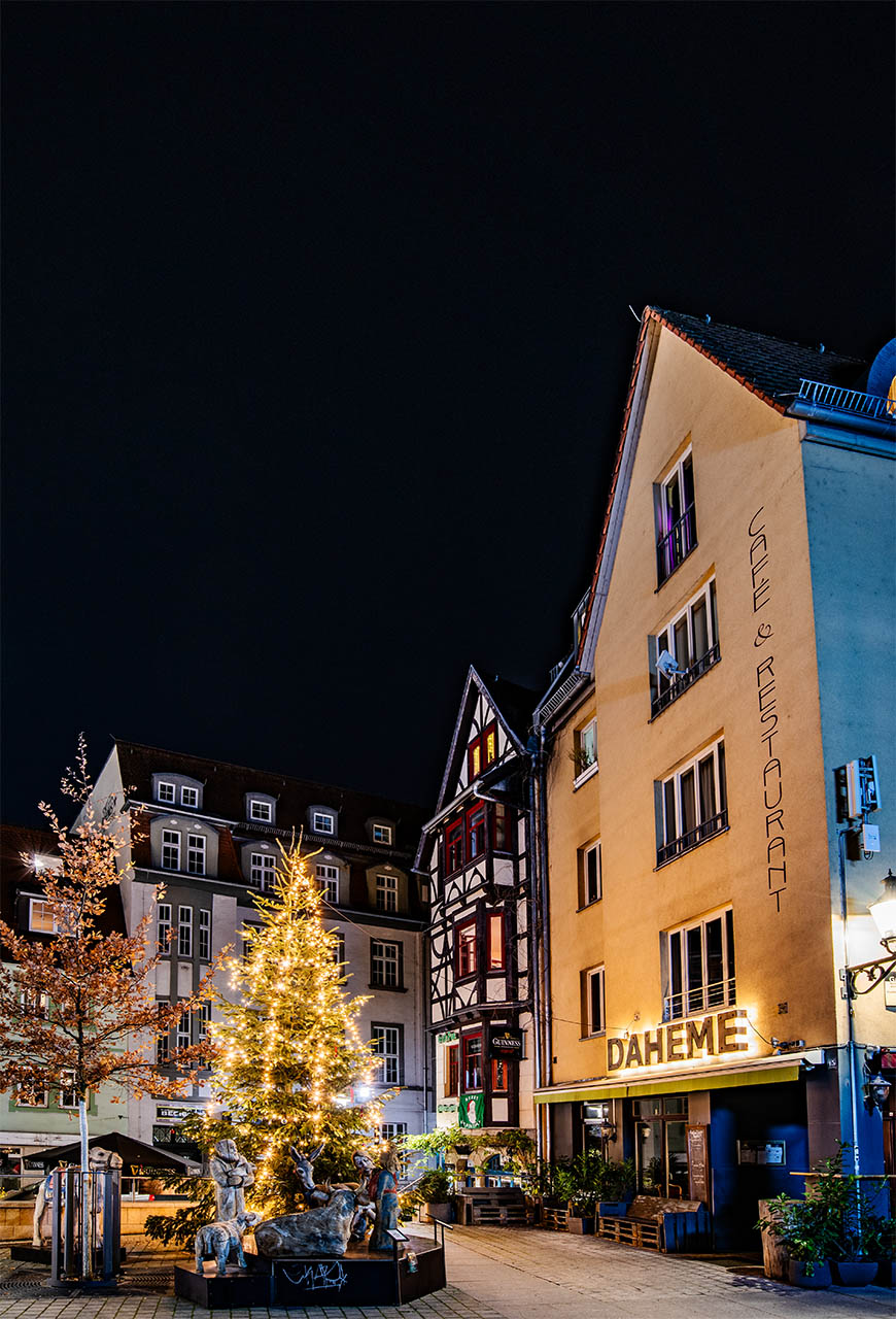 Weihnachtliche Perspektive Jena in der Wagnergasse / Johannisplatz. Betrachtet im Dezember 2020. Weihnachtliche Perspektive Jena in der Wagnergasse / Johannisplatz. Betrachtet im Dezember 2020.