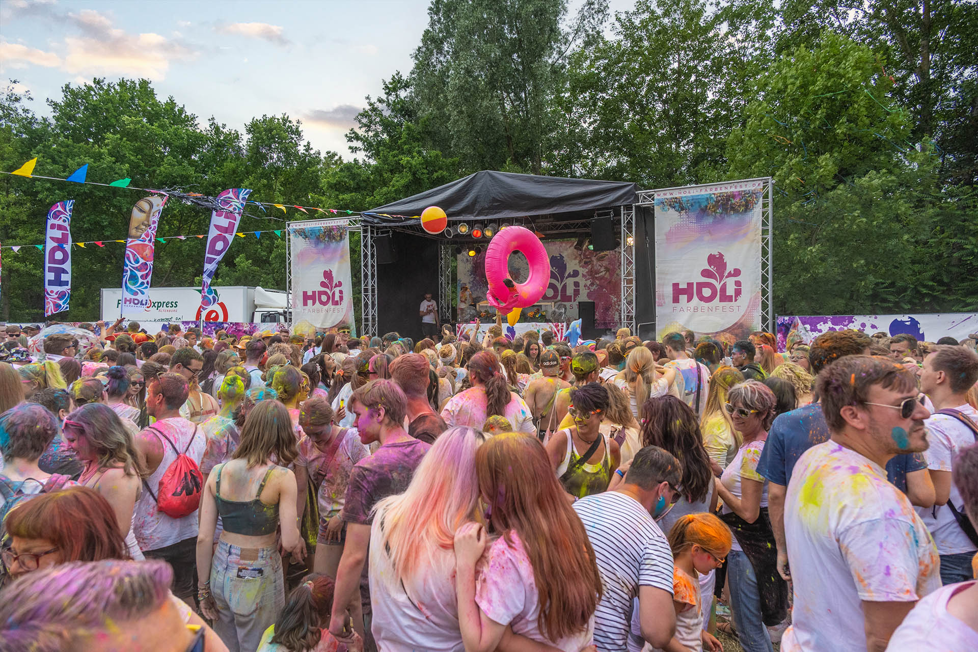 10 Years Edition - Holi Farbenfest in Jena 2023