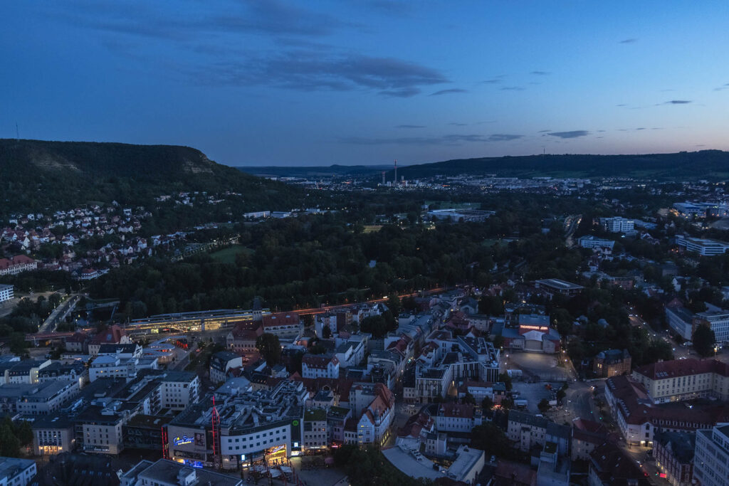 Abendstimmung im Jenaer Stadtzentrum. Langzeitbelichtung vom JenTower aus.