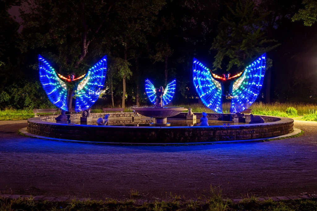Farben im Flug – eingefroren im Moment.