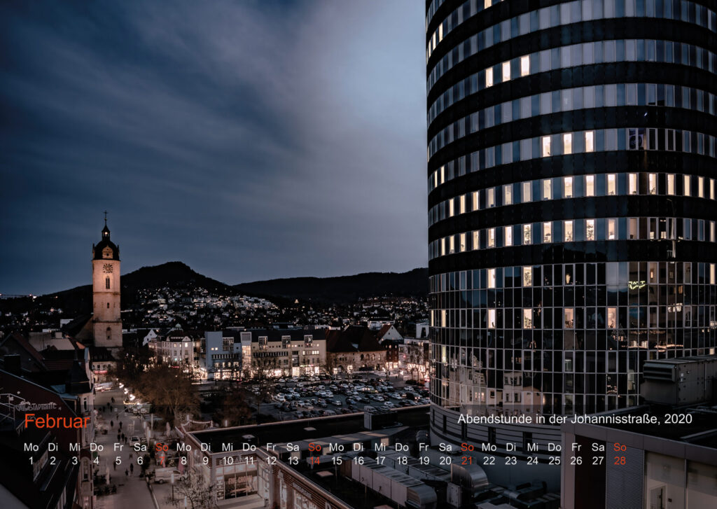 Februar 2020 – Johannisstraße: Abendstimmung zwischen Johannistor, Jentower und Stadtkirche St. Michael.