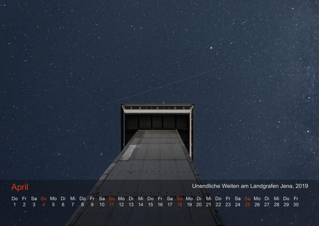 April 2019 – Landgrafen: Der Aussichtsturm unter einem sternklaren Himmel – 30 Sekunden Langzeitbelichtung machen den Nachthimmel sichtbar.
