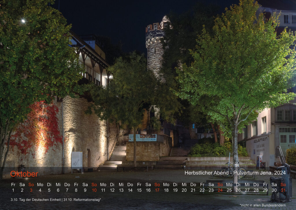 Oktober 2024 – Pulverturm: Herbstfarben und Abendlicht formen ein warmes, atmosphärisches Motiv.