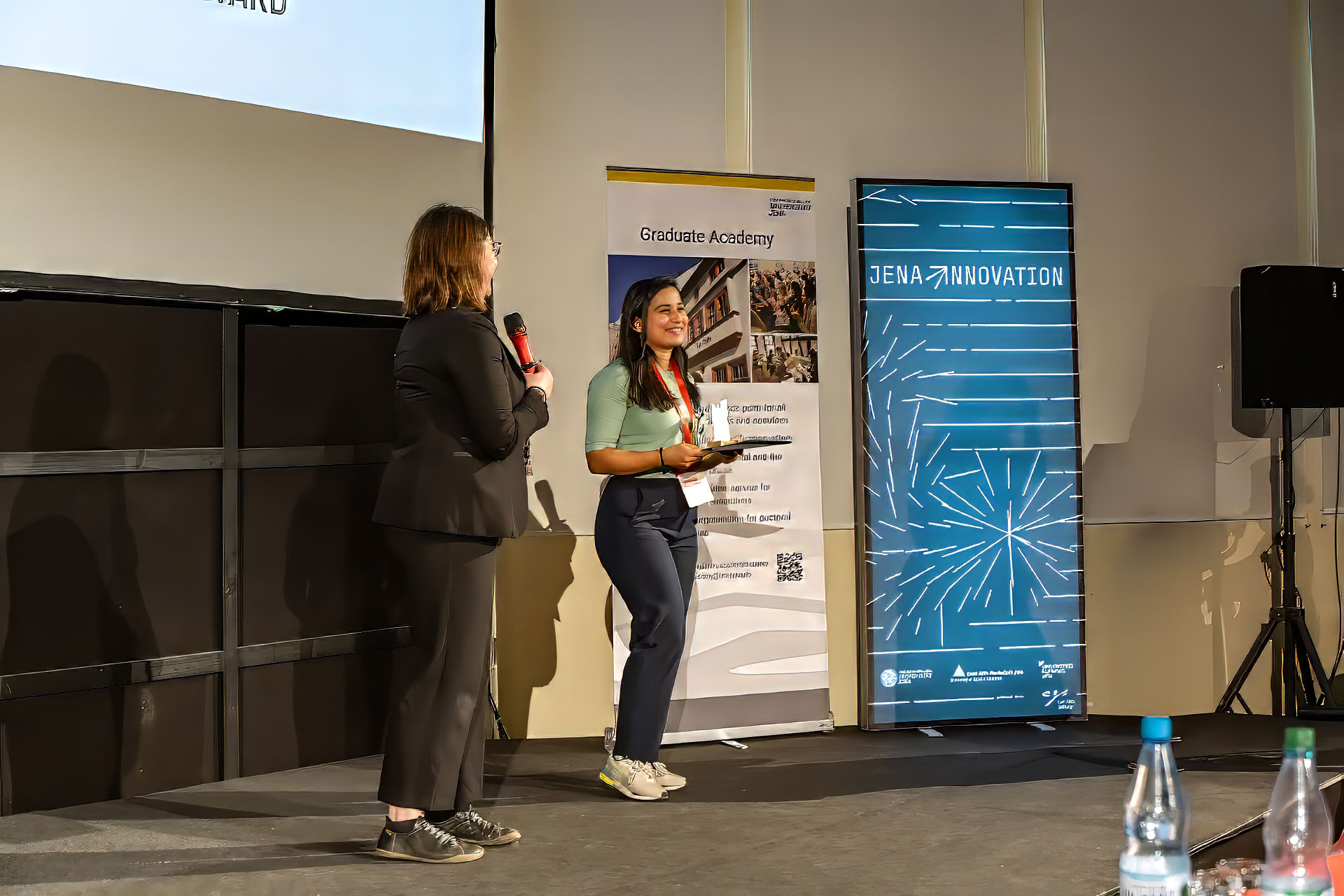 FALLING WALLS Lab Jena Prerana Chaudhari gewinnt Doppelsieg